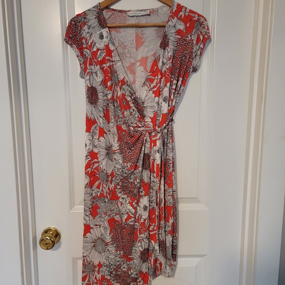 Julies&Jim wrap dress sz SMALL orange and white floral patern for women